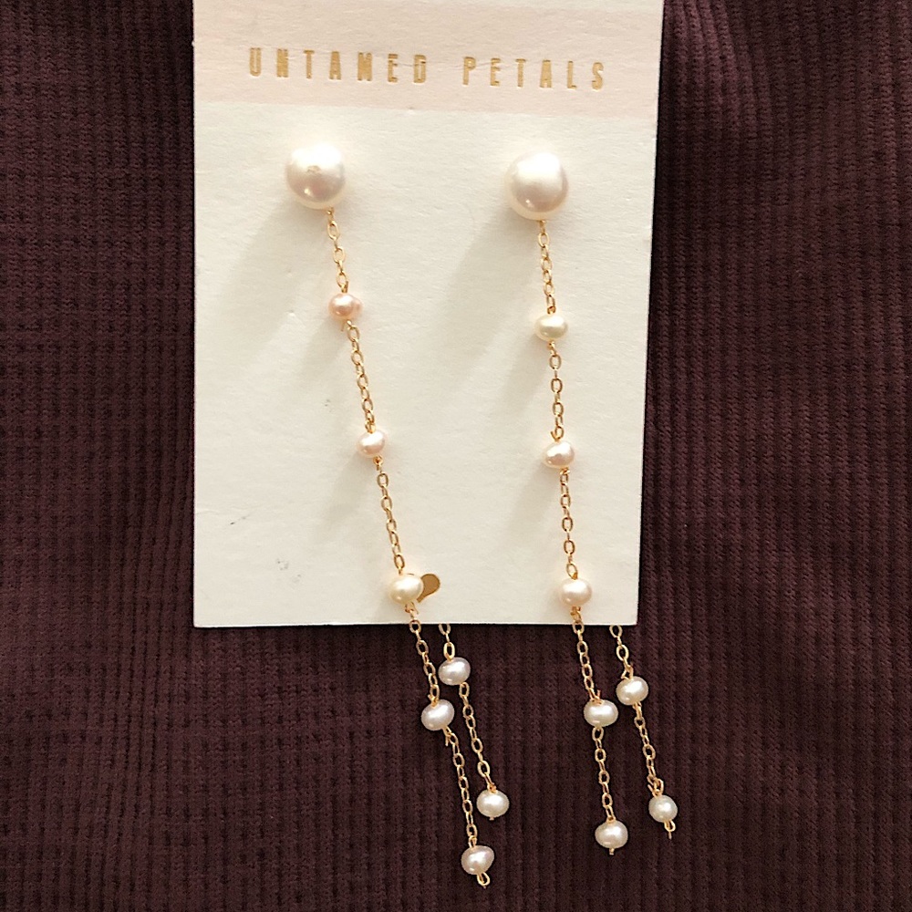 Untamed Petals Lara Drop Earring